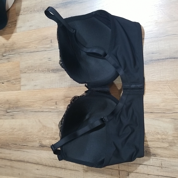 LAURA ASHLEY Black Lace Molded Cup Underwire Bra - 42D - Picture 8 of 13